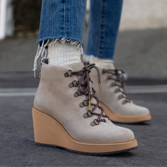 TOMS brown Melrose Wedge Boots - Picture 2 of 9
